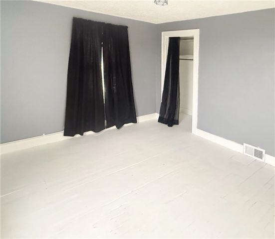 389 Webster St, Rochester, PA 15074