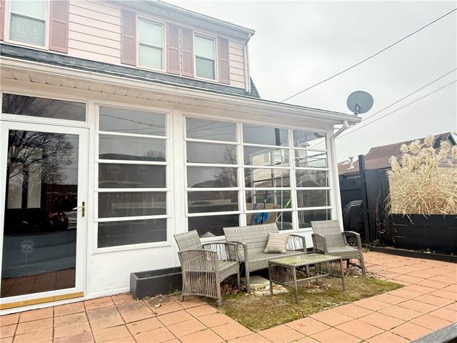 389 Webster St, Rochester, PA 15074