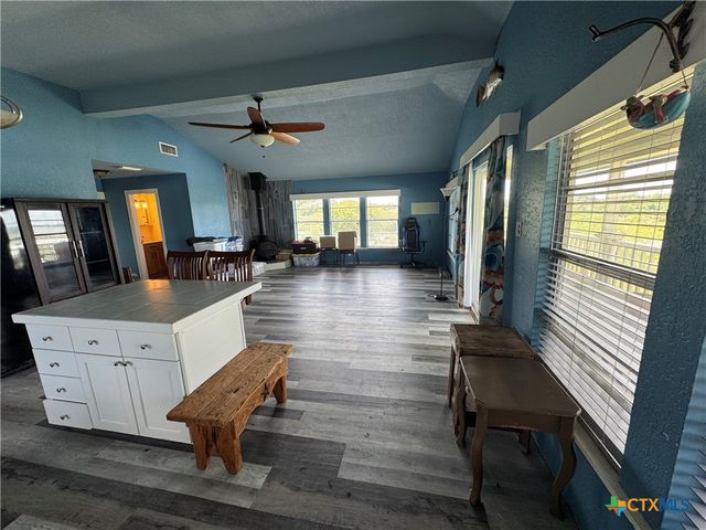 303 E Bay Avenue, Seadrift, TX 77983