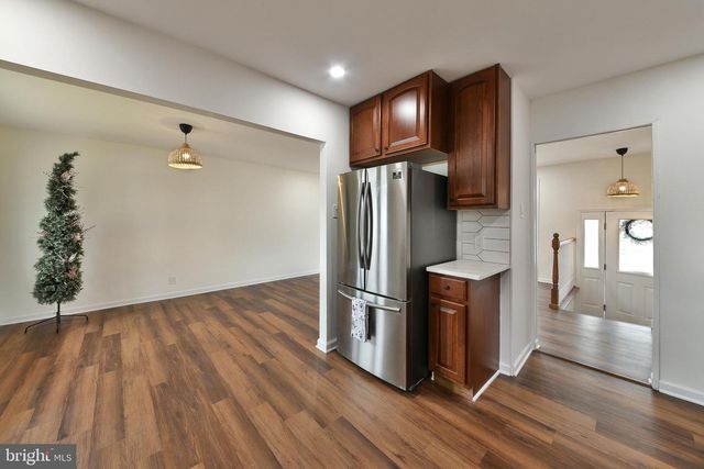 212 E FRANKLIN AVE, Edgewater Park, NJ 08010