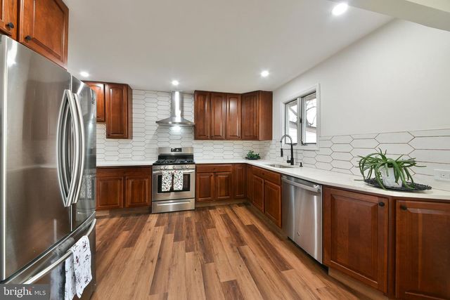 212 E FRANKLIN AVE, Edgewater Park, NJ 08010