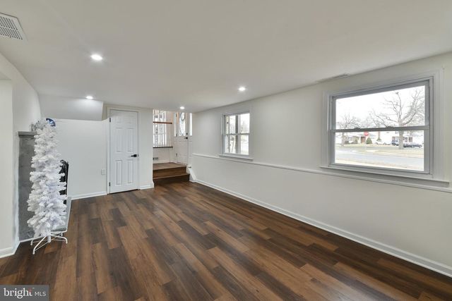 212 E FRANKLIN AVE, Edgewater Park, NJ 08010