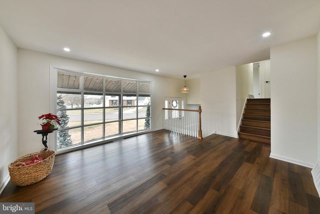 212 E FRANKLIN AVE, Edgewater Park, NJ 08010