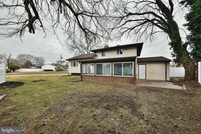 212 E FRANKLIN AVE, Edgewater Park, NJ 08010