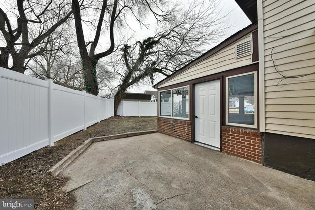 212 E FRANKLIN AVE, Edgewater Park, NJ 08010