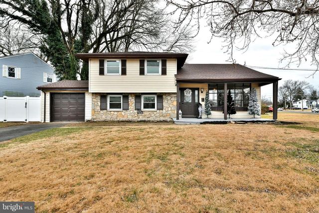 212 E FRANKLIN AVE, Edgewater Park, NJ 08010