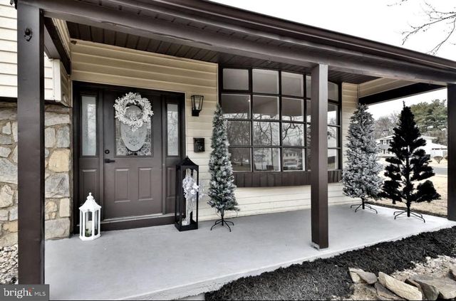 212 E FRANKLIN AVE, Edgewater Park, NJ 08010