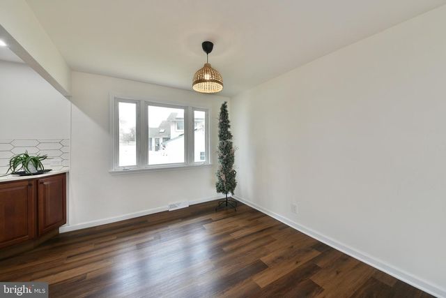 212 E FRANKLIN AVE, Edgewater Park, NJ 08010