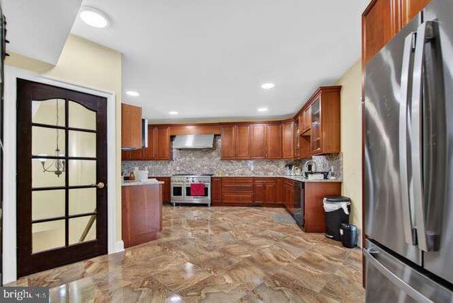 2407 LELLAH CT, Dunn Loring, VA 22027