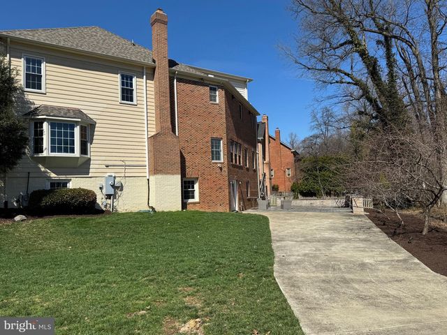 2407 LELLAH CT, Dunn Loring, VA 22027