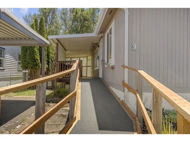 93295 TERRITORIAL Hwy 9, Junction City, OR 97448
