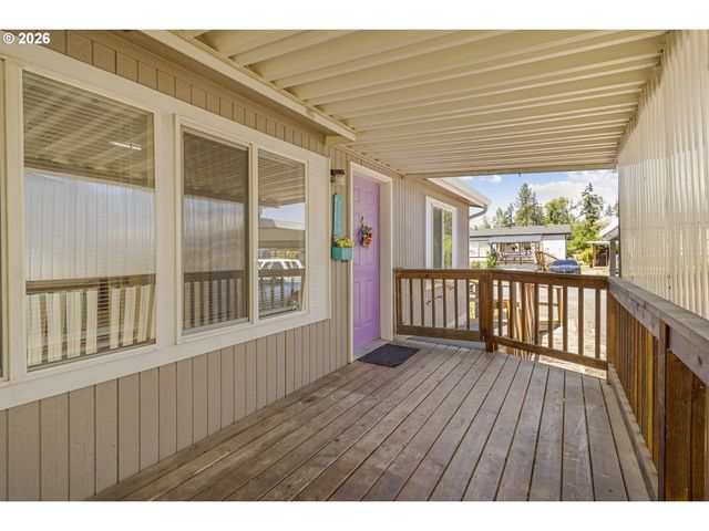 93295 TERRITORIAL Hwy 9, Junction City, OR 97448