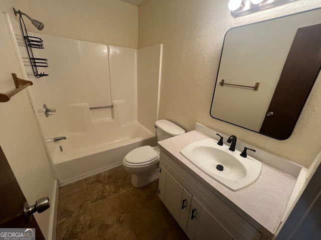 916 Curry Circle, Conyers, GA 30094