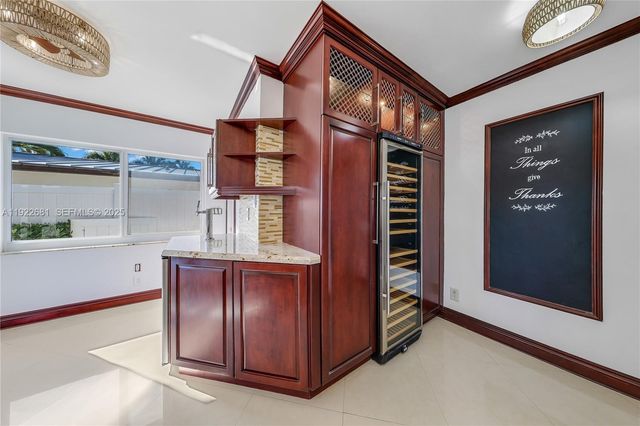 800 SE 3rd Ter, Pompano Beach, FL 33060