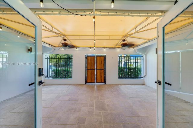 800 SE 3rd Ter, Pompano Beach, FL 33060