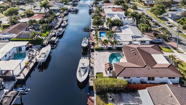 800 SE 3rd Ter, Pompano Beach, FL 33060