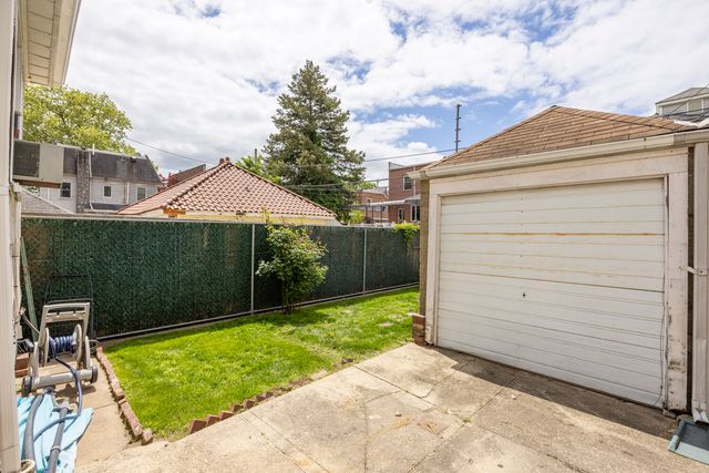 1570 HENDRICKSON Street, New York City, NY 11234