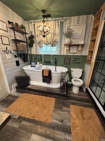 5826 N ninth Street, West Lafayette, IN 47906