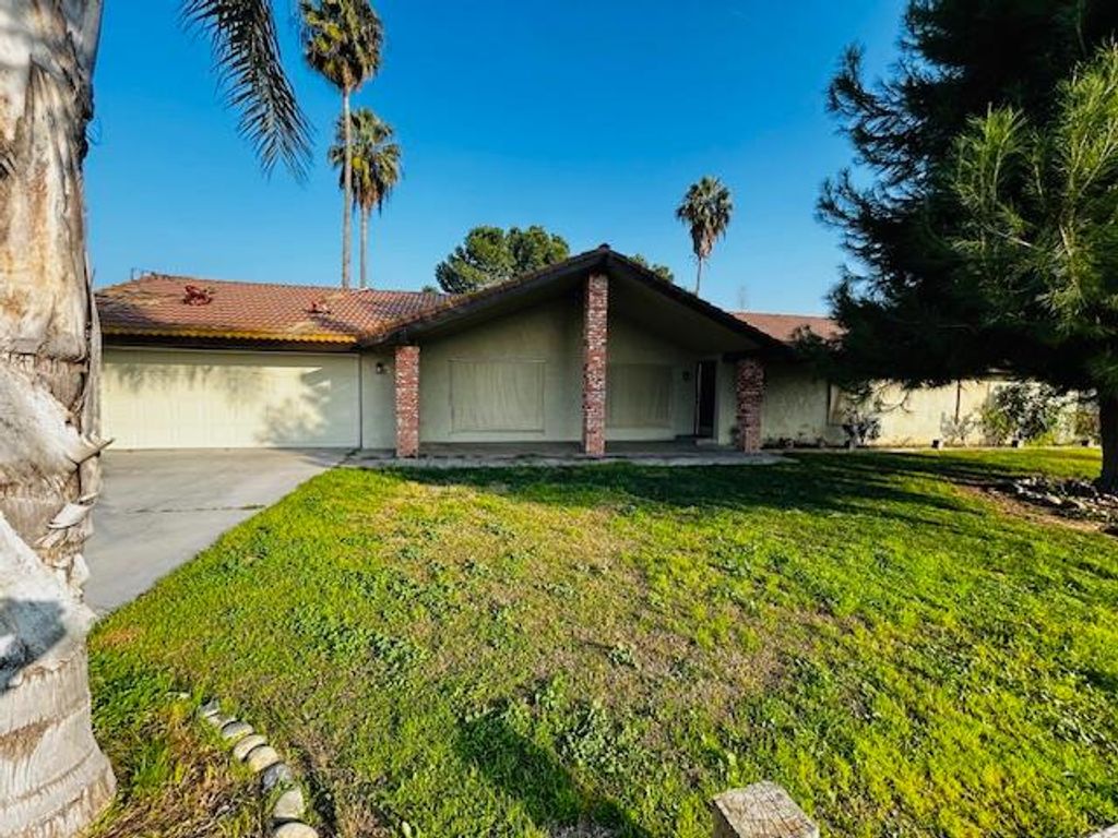 1412 S Temperance Avenue, Fresno, CA 93727