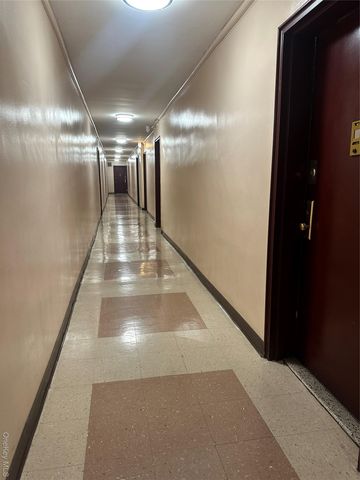 74-02 43 Avenue 4D, Elmhurst, NY 11373