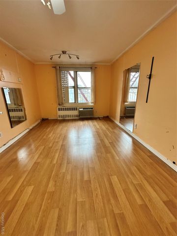 74-02 43 Avenue 4D, Elmhurst, NY 11373