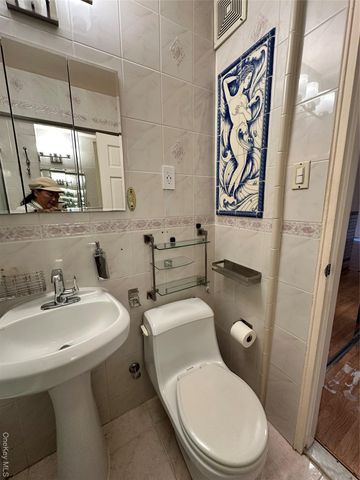 74-02 43 Avenue 4D, Elmhurst, NY 11373