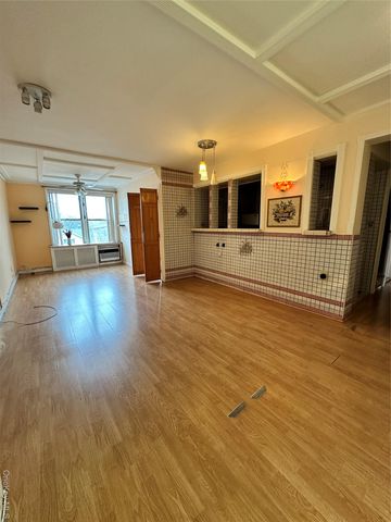 74-02 43 Avenue 4D, Elmhurst, NY 11373