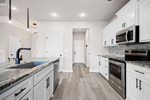 5704 Bridgeport Lane, Bryant, AR 72022