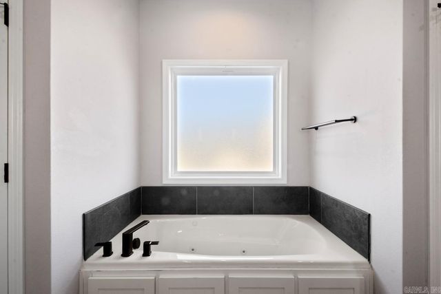 5704 Bridgeport Lane, Bryant, AR 72022