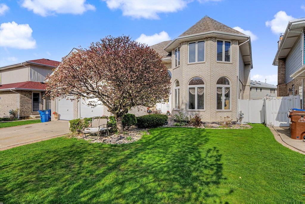 10745 LOCKWOOD Avenue, Oak Lawn, IL 60453