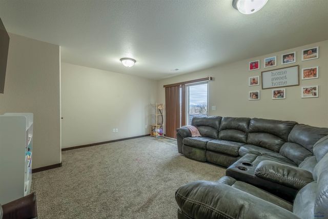 4439 AVENUE A, Rapid City, SD 57703