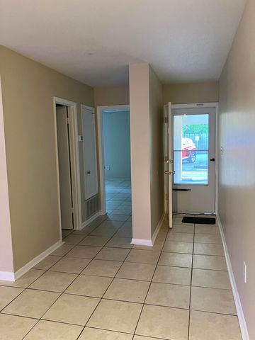 403 NW Marshall Court 2, Fort Walton Beach, FL 32548