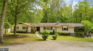 141 MEADOWS RD, Fredericksburg, VA 22406