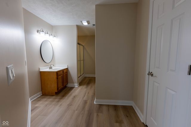 1364 College Parkway, Elwood, IN 46036