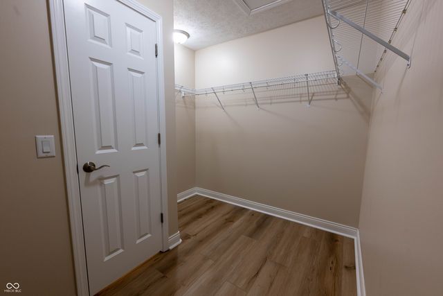 1364 College Parkway, Elwood, IN 46036