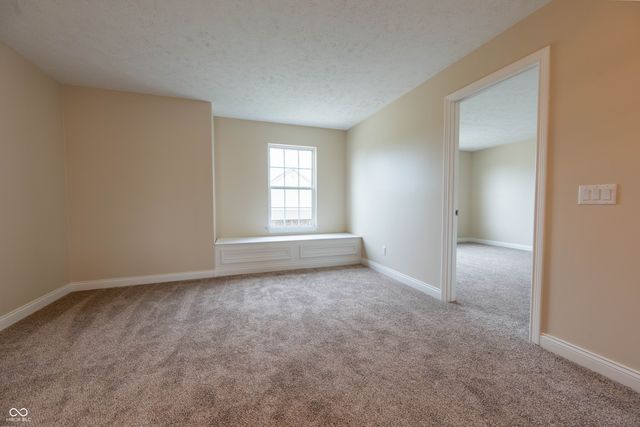 1364 College Parkway, Elwood, IN 46036