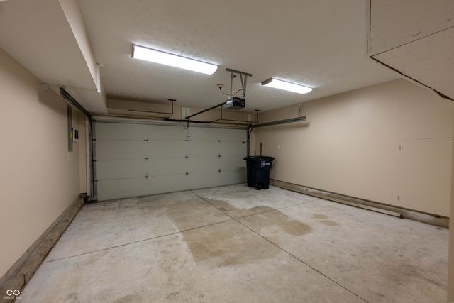 1364 College Parkway, Elwood, IN 46036