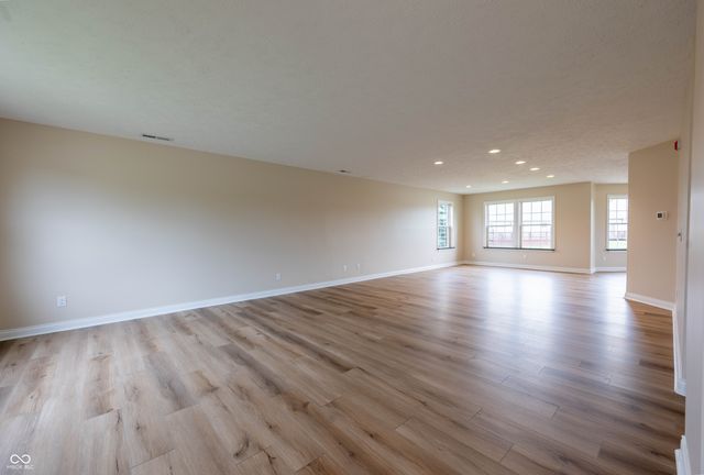 1364 College Parkway, Elwood, IN 46036