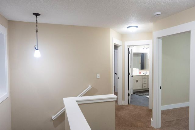2611 James Avenue N, Minneapolis, MN 55411