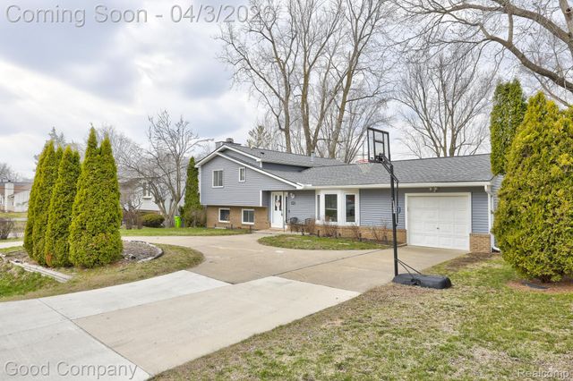 193 Linhart Street, Novi, MI 48377