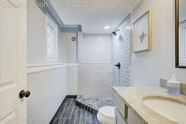 193 Linhart Street, Novi, MI 48377