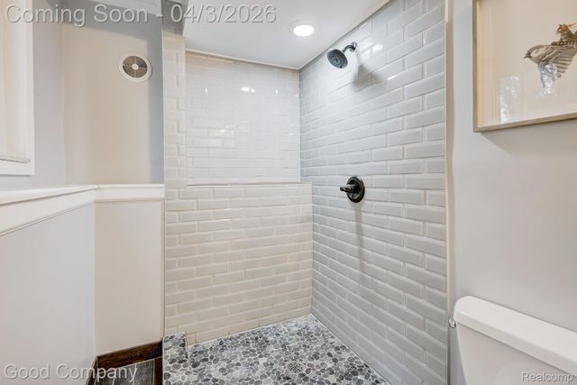 193 Linhart Street, Novi, MI 48377