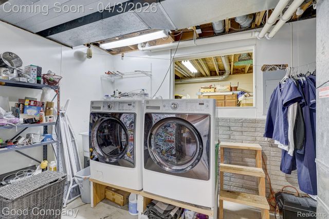 193 Linhart Street, Novi, MI 48377