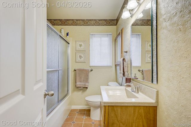 193 Linhart Street, Novi, MI 48377