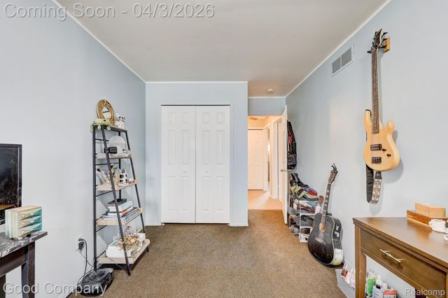 193 Linhart Street, Novi, MI 48377