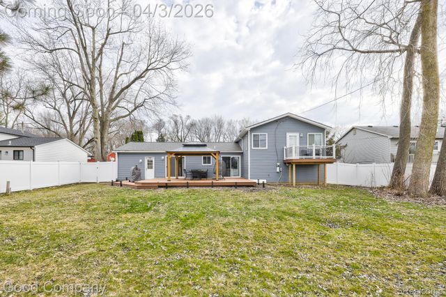 193 Linhart Street, Novi, MI 48377