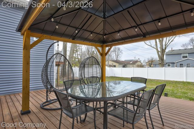 193 Linhart Street, Novi, MI 48377