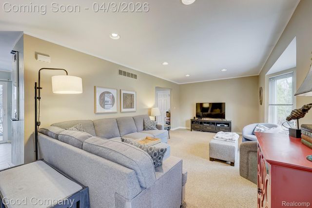 193 Linhart Street, Novi, MI 48377