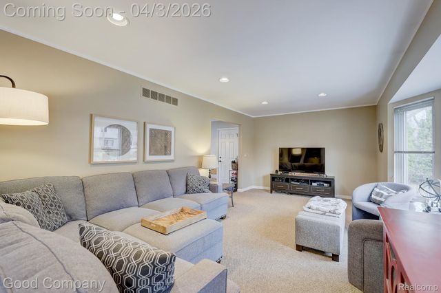 193 Linhart Street, Novi, MI 48377