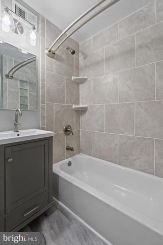 823 NEWINGTON AVE, Baltimore, MD 21217